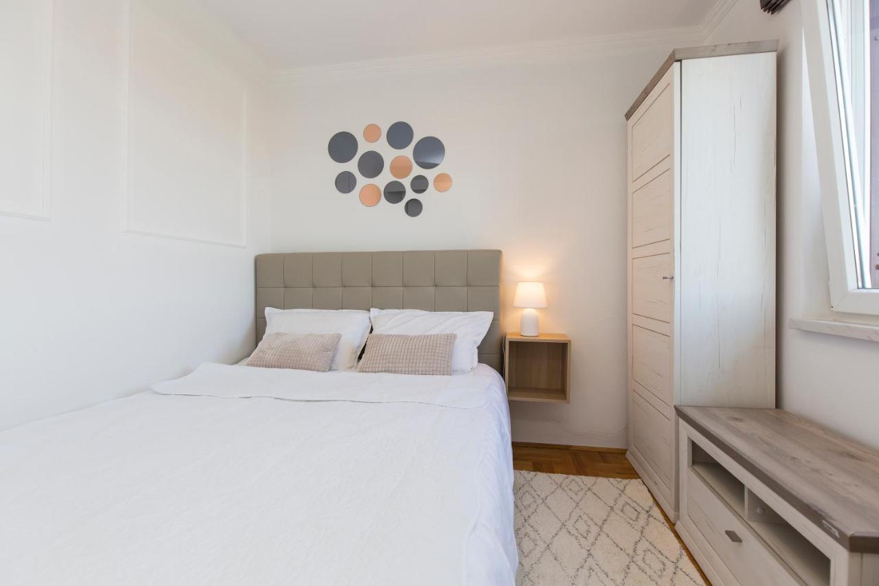 Apartment Parentium Porec Ngoại thất bức ảnh